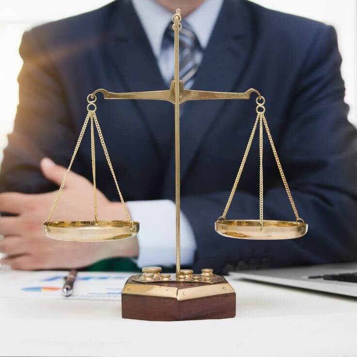 Vergi avukatı ile çalışmanın avantajları